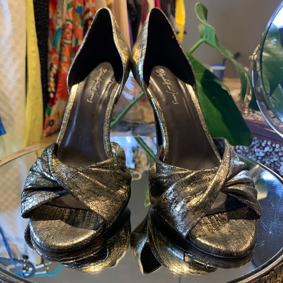 ELIZABETH AND JAMES Pumps - Picture 4 of 9